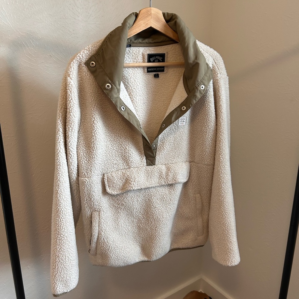 Billabong adventure division Sherpa pull over
